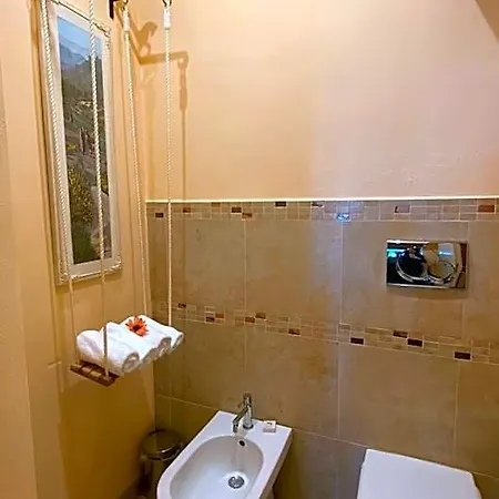 Hotel Vogue 4*