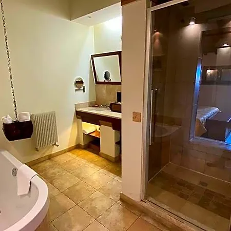 Vogue Hotel 4*
