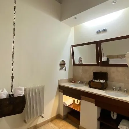 Vogue Hotel 4*