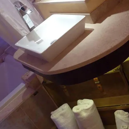 Hotel Vogue 4*